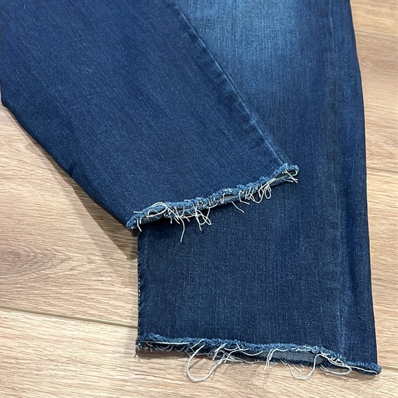 LC Lauren Conrad Dark Blue Skinny Jeans Fray and Mildly Distressed Sz 16 - Picture 9 of 16